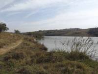 Área de caminhada beira da represa